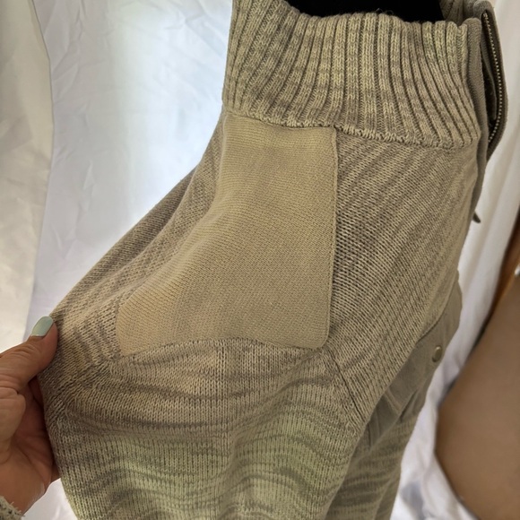 Calvin Klein Gray/Cream‎ Knit Sweater Size Medium - Picture 9 of 9